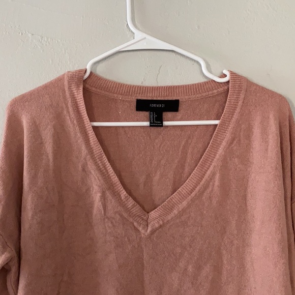 Pink sweater - Picture 3 of 3